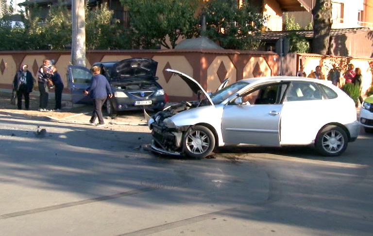 Cauza accidentului ar fi neacordarea de prioritate