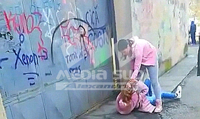eleve minore, bataie, oras, alexandria, trage, par, dosar penal, agresoarea