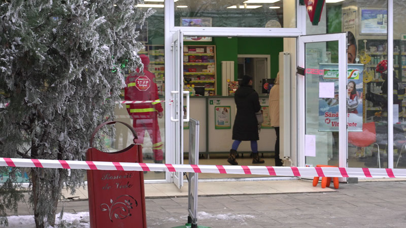 Clientii farmaciei Catena din Rosiori au fost evacuati dupa ce s-a declansat alarma de incendiu