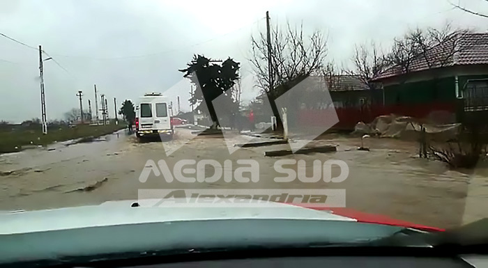 Inundatii Laceni