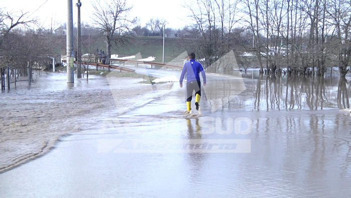 Inundatii Merișani