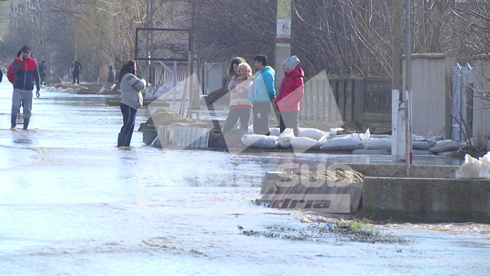 Inundatii Plosca si Peretu