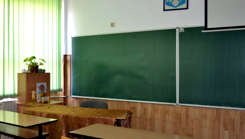 Cei mai multi profesori s-au intors la catedra pentru a incheia mediile elevilor